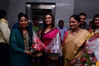 Meenakshi Dixit Launches Naturals Salon
